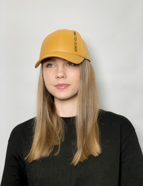 Кепка екошкіра з принтом гірчиця весна-осінь