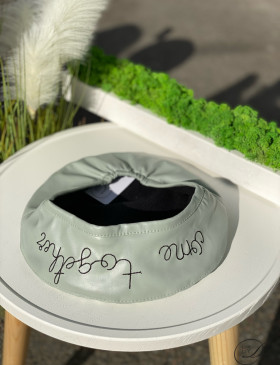 Берет екошкіра вишивка м'ята
